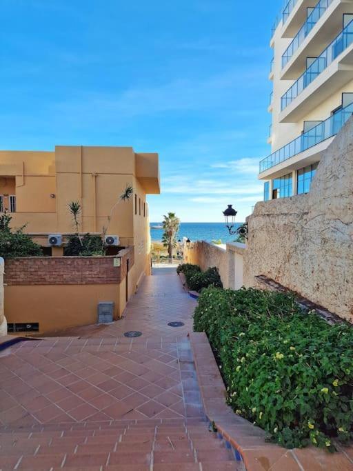 Encantador Duplex Para 6 A 1 Minuto De La Playa เบนัลมาเดนา ภายนอก รูปภาพ