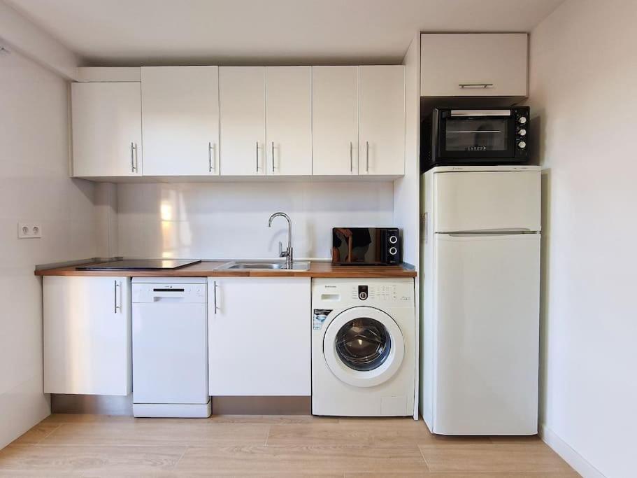 Encantador Duplex Para 6 A 1 Minuto De La Playa เบนัลมาเดนา ภายนอก รูปภาพ