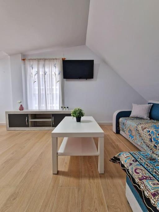 Encantador Duplex Para 6 A 1 Minuto De La Playa เบนัลมาเดนา ภายนอก รูปภาพ
