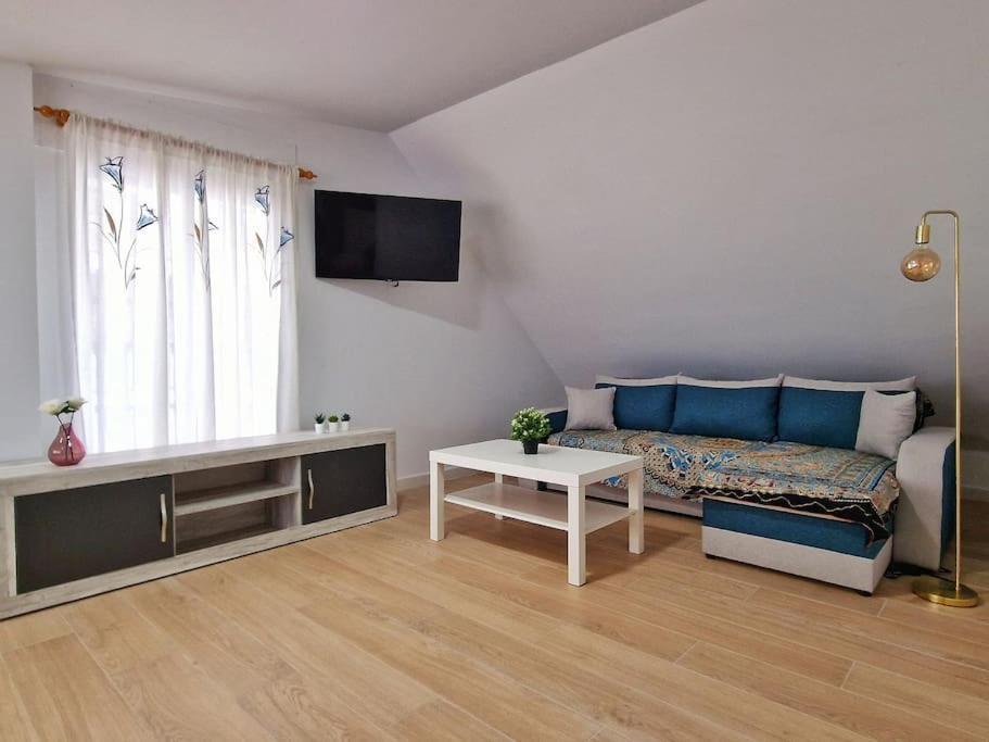 Encantador Duplex Para 6 A 1 Minuto De La Playa เบนัลมาเดนา ภายนอก รูปภาพ